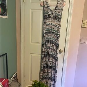 Elegant Patterned Maxi Dress